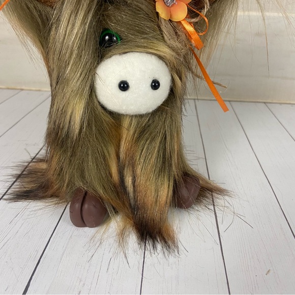 Highland Cow Coo Gnome Rust Brown Handmade Orange Flower Bow Farmhouse Decor - Picture 6 of 13